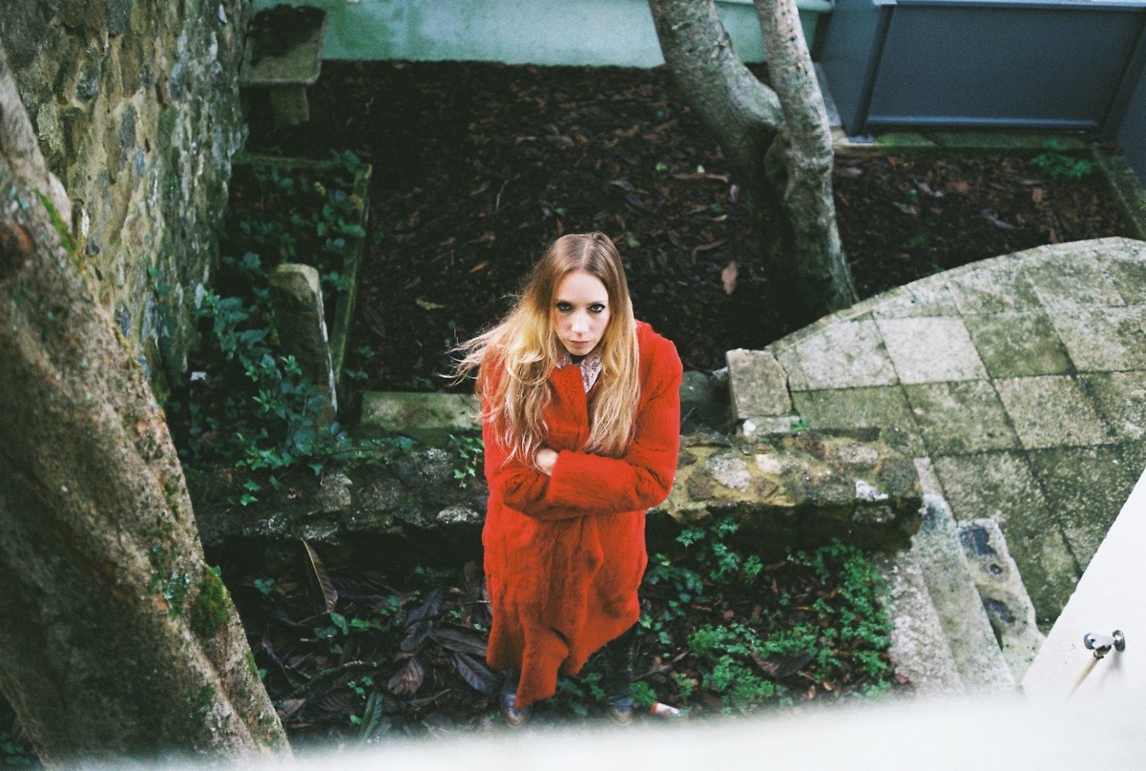 CURATED BY GIRLS 18 CURATED BY GIRLS 12