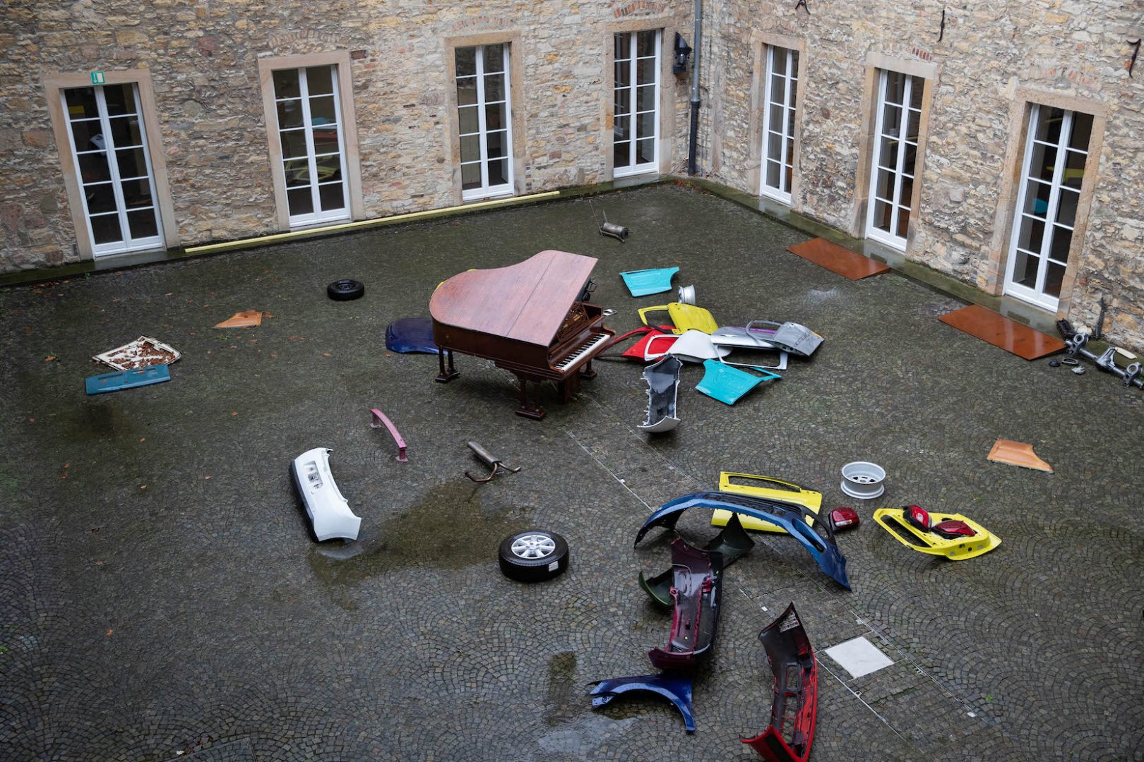 Filip Markiewicz 3 Filip Markiewicz | Celebration Factory, Aperçu de l’Exposition, Kunsthalle Osnabrück, 2019/20. Photo: Filip Markiewicz. Avec la permission de Filip Markiewicz / Kunsthalle Osnabrück