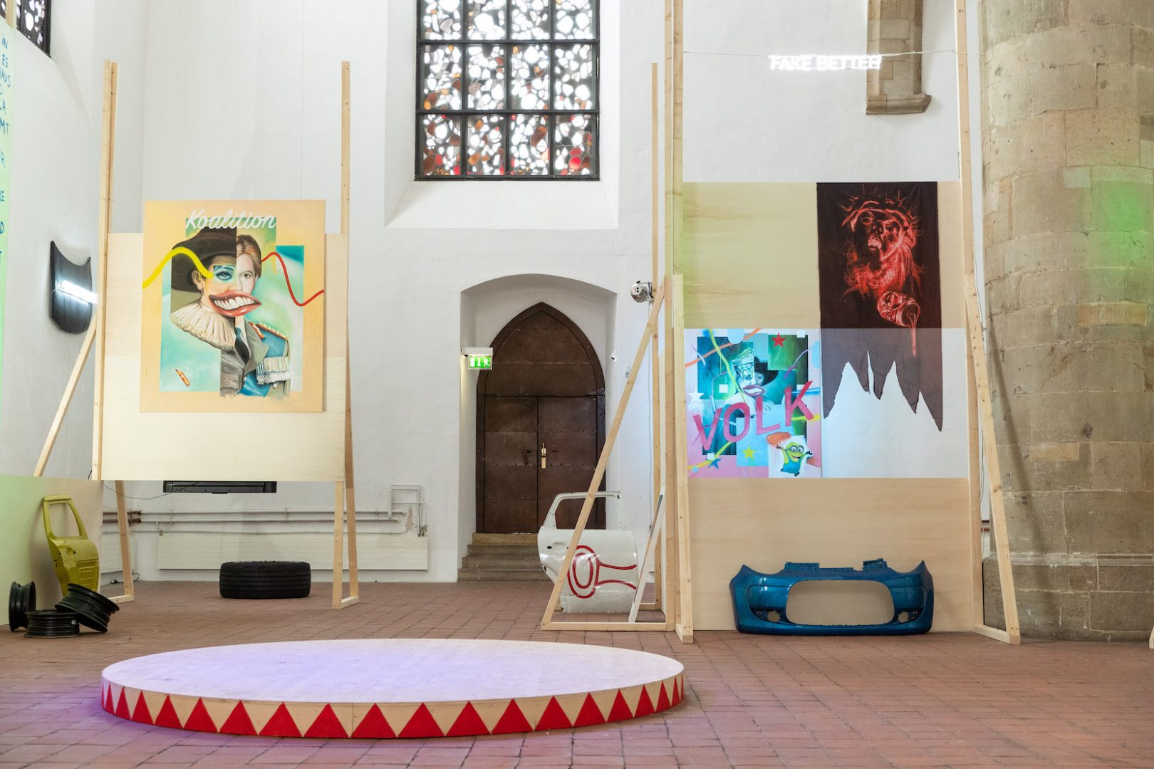 Filip Markiewicz 10 Filip Markiewicz | Celebration Factory, Aperçu de l’Exposition, Kunsthalle Osnabrück, 2019/20. Photo: Filip Markiewicz. Avec la permission de Filip Markiewicz / Kunsthalle Osnabrück