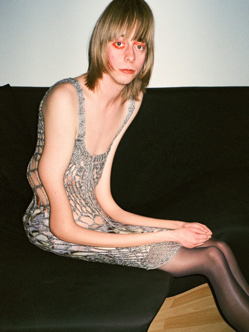 CURATED BY GIRLS 34 CURATED BY GIRLS 25