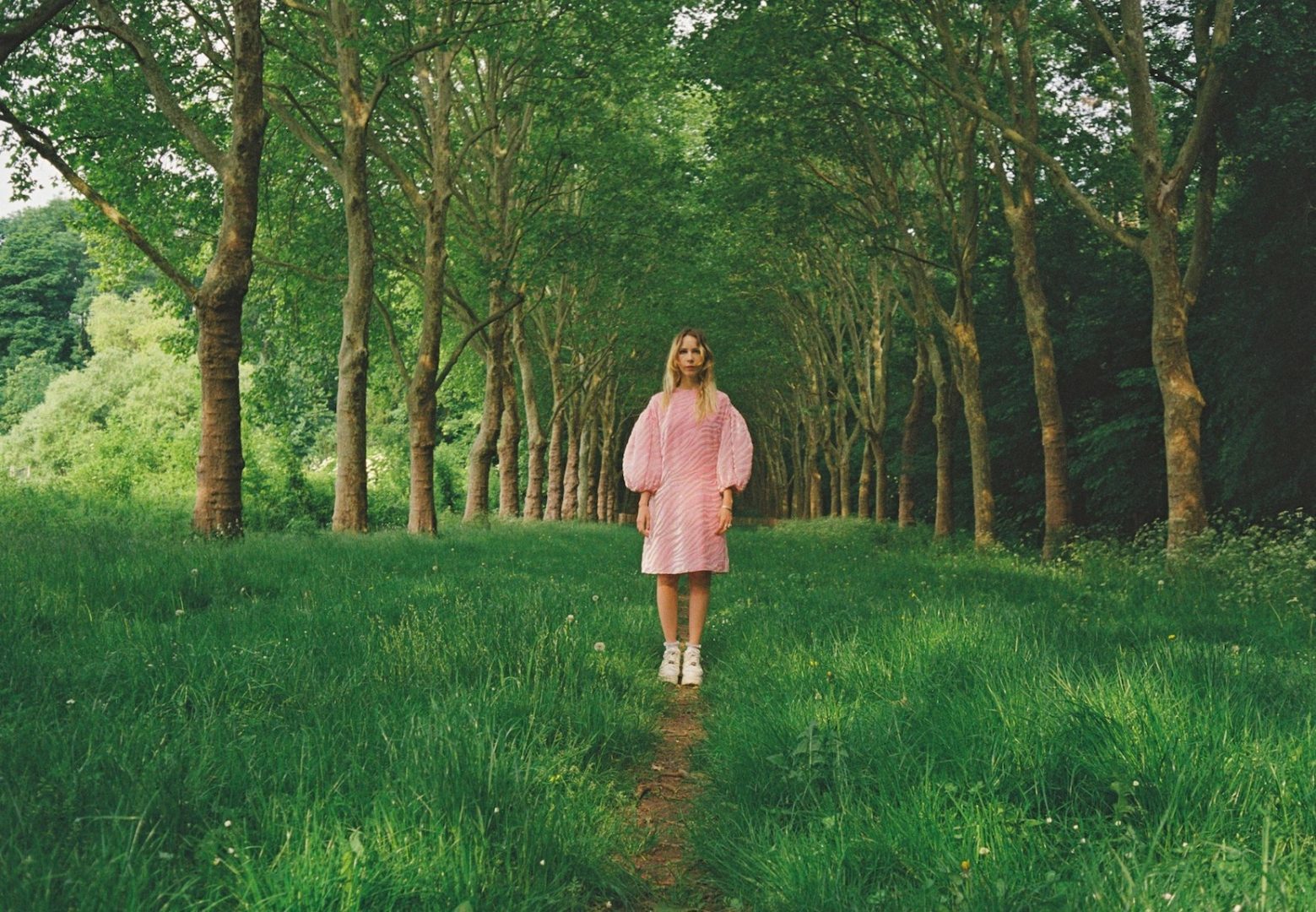 CURATED BY GIRLS 24 Laetitia Duveau © Philippe Rocks