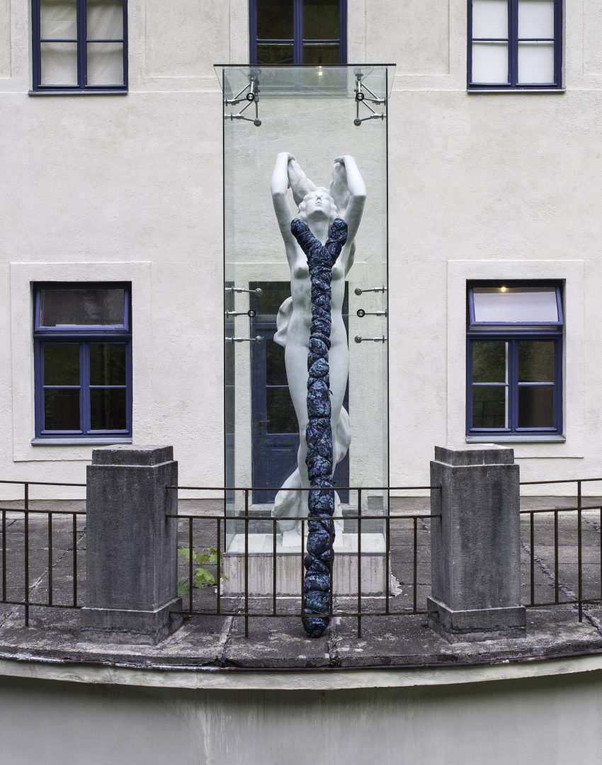 HELGA SCHMIDHUBER 5 HELGA SCHMIDHUBER 3