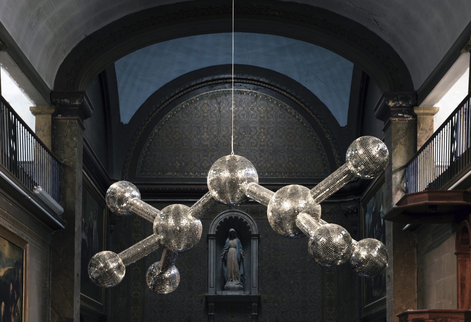 JEANNE SUSPLUGAS 19 Jeanne Susplugas, Disco Ball, 2019, mixed media © Jeanne Susplugas