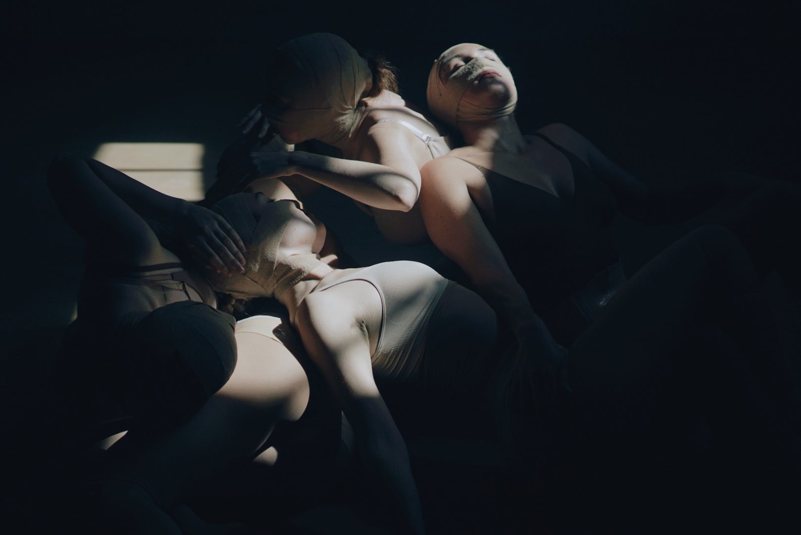 Will & Carly, FilterFace, Behind the scenes stills, 2020