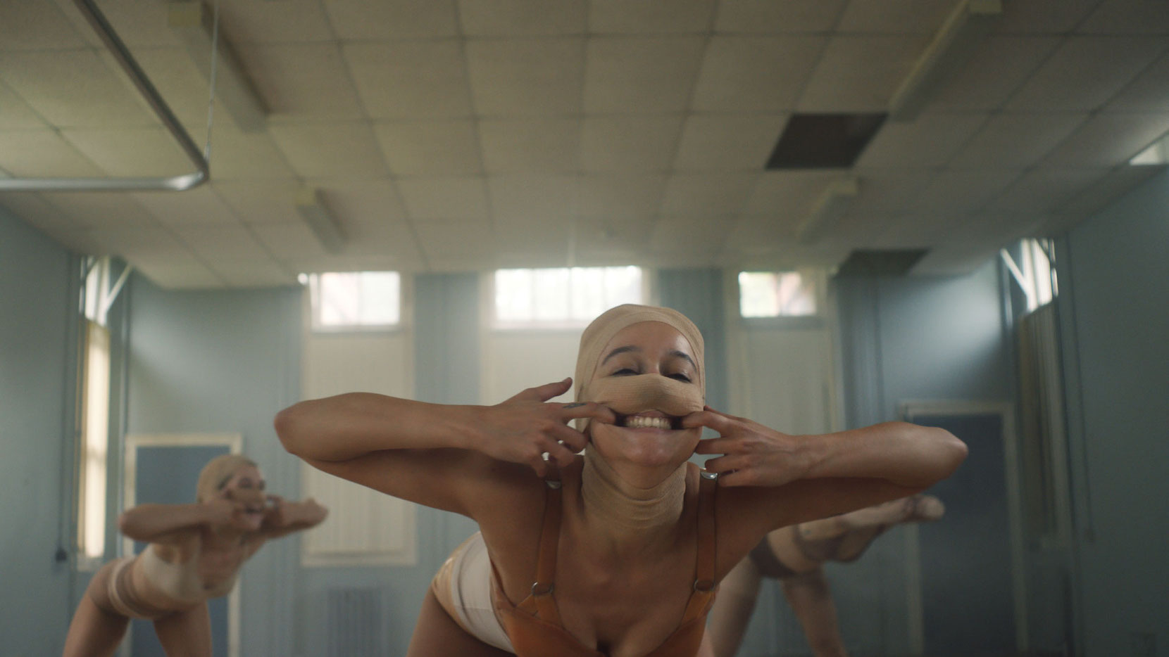 Will & Carly, FILTERFACE, Filmstill, 2020 
