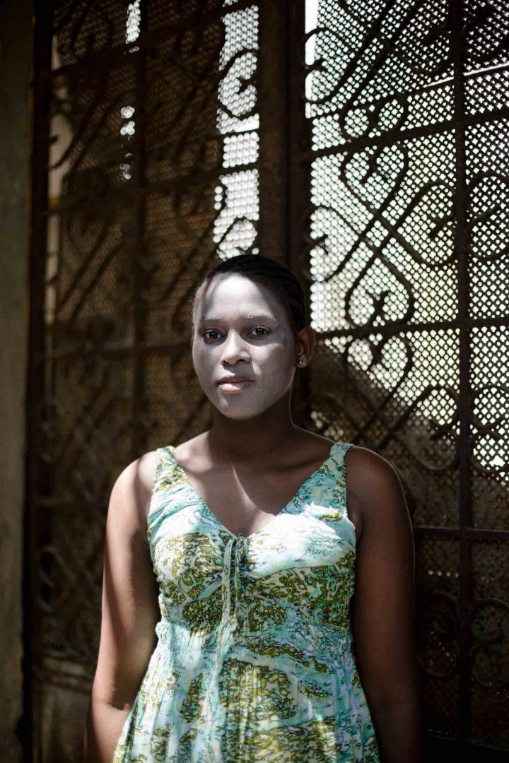 ALINE DESCHAMPS 38 ALINE DESCHAMPS 33