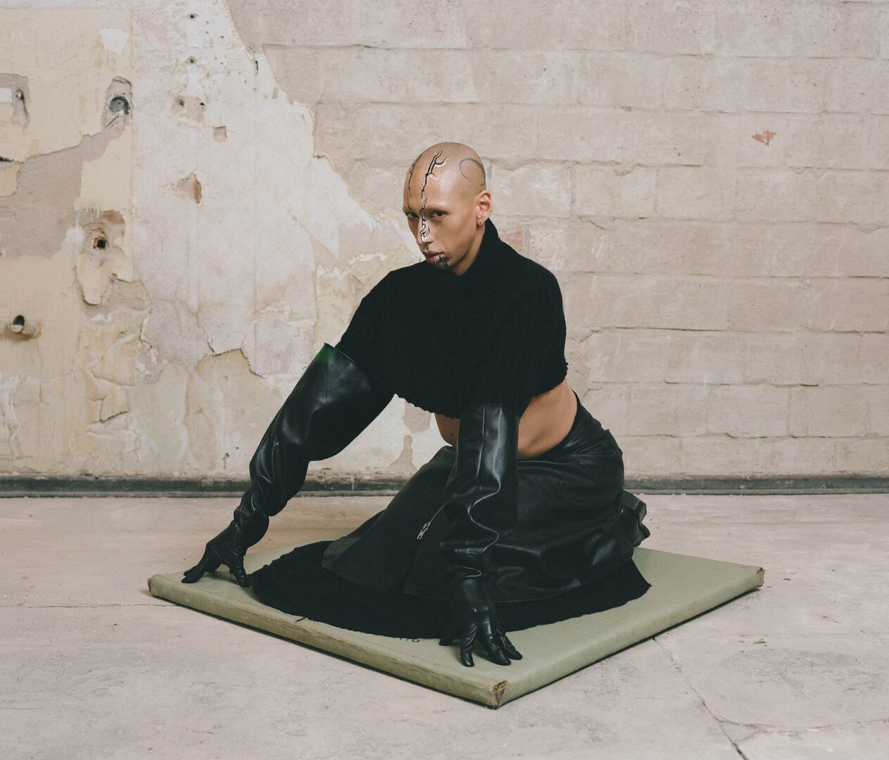 Métaraph, (2021), Artist portrait of the idiosyncratic DJ and performer Métaraph GØNEJA ✷ 2