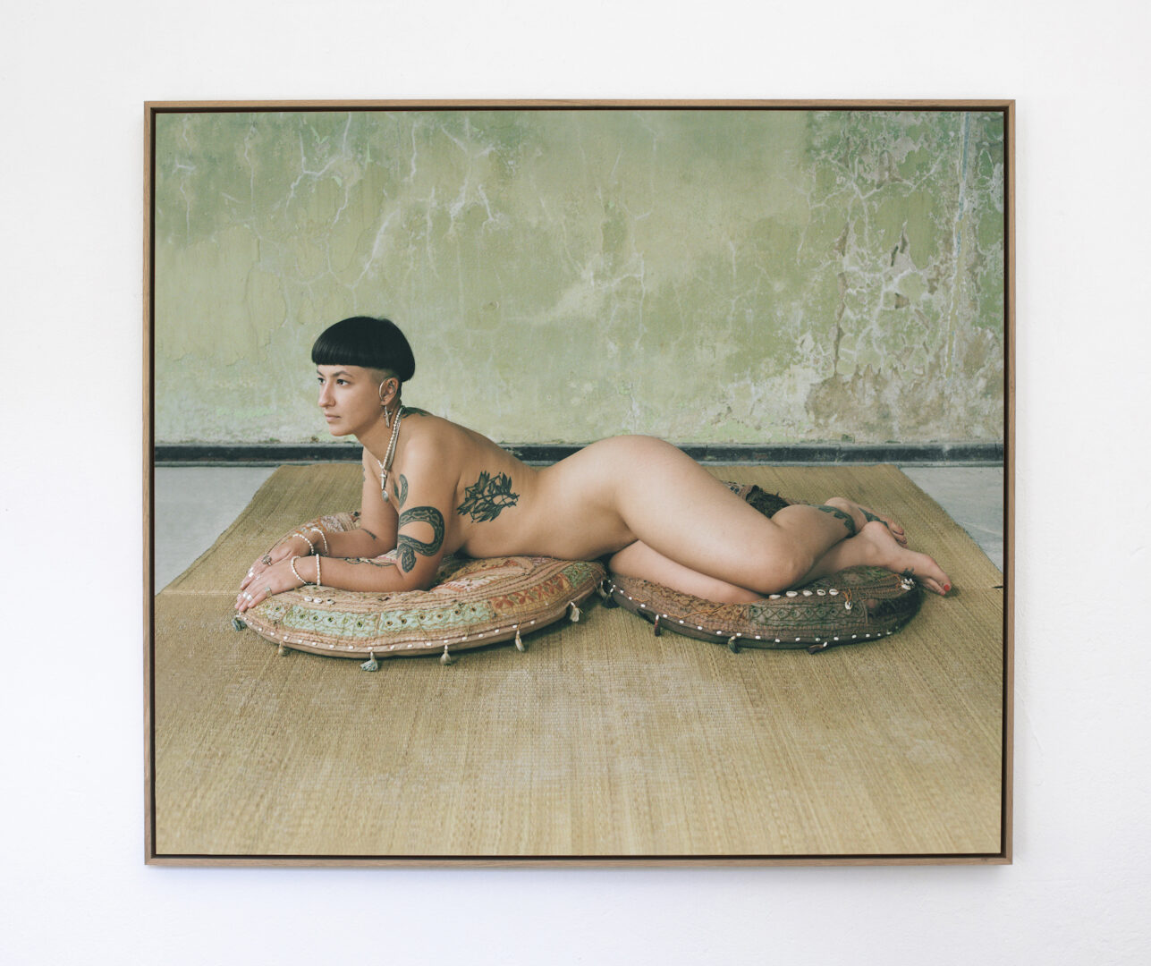 GØNEJA ✷ 3 Kristina: Sphinx, (2022)inkjet print on plate, shadow box frame, 88 x 102 x 5 cm, Performer Kristina Eyeva portrayed as an ancient mythological creature.